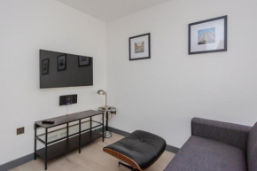 Stylish 1 Bedroom Apartment in Holborn in a Great Location